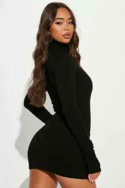 Fashion Nova Olivia Snatched Bodysuit - Black -Fashion Nova Sales 01 05 23Studio2 KJ DJ 10 59 15 10 BC0269 Black R 9646 EH