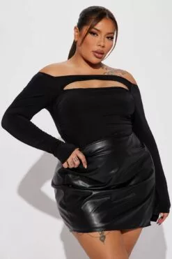 Fashion Nova One Of A Kind Off Shoulder Bodysuit - Black -Fashion Nova Sales 01 24 23Studio4 HY AC 14 21 41 42 36664 Black P 0244 PLUS ES