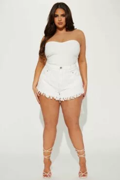 Fashion Nova Seal The Deal Fray Hem Denim Shorts - White -Fashion Nova Sales 01 27 23Studio4 HY IM 14 42 02 50 FN31865SU3 White 2751 PLUS EH
