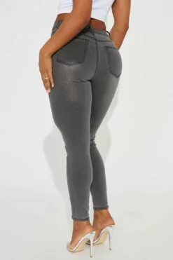 Fashion Nova See You Around Stretch Skinny Jean - Black Wash 7 Fashion Nova See You Around Stretch Skinny Jean - Black Wash -Fashion Nova Sales 01 31 23Studio6 KF IM 13 18 55 21 HP1154NB5 BlackWash P 0322 JB