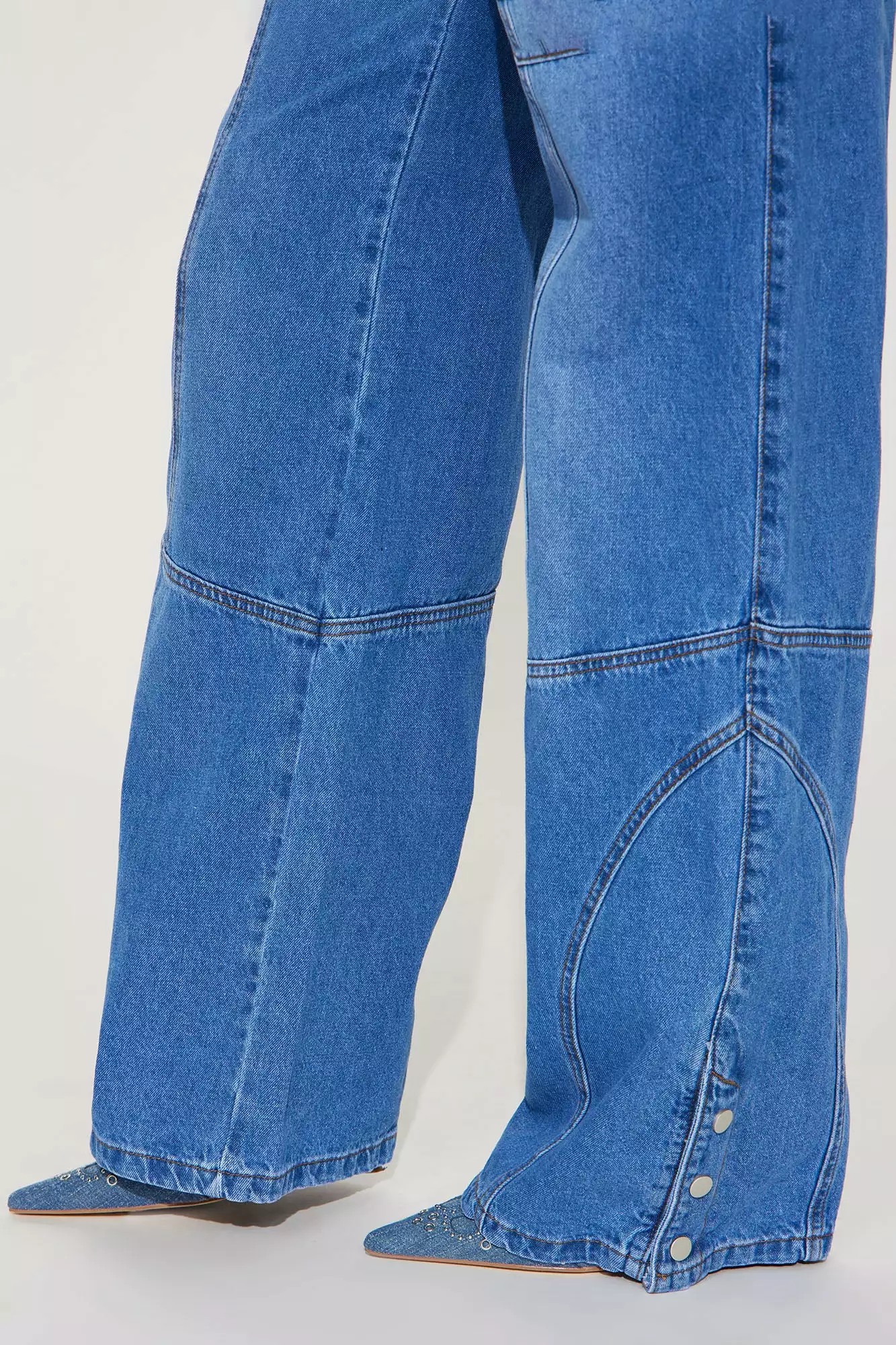 Fashion Nova Worth The Hype Non Stretch Cargo Jean - Medium Wash 5 Fashion Nova Worth The Hype Non Stretch Cargo Jean - Medium Wash - Image 3