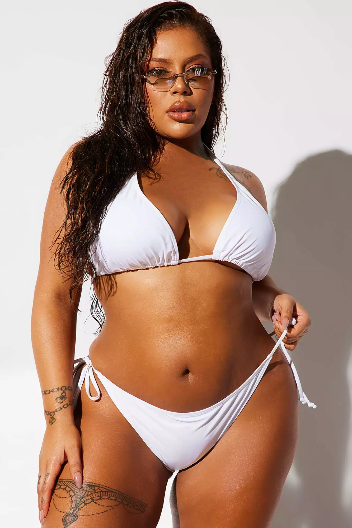 Fashion Nova Favorite Summer Triangle Tie 2 Piece Bikini - White 6 Fashion Nova Favorite Summer Triangle Tie 2 Piece Bikini - White - Image 4