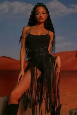 Fashion Nova All The Right Motives Corset Belt - Black 7 Fashion Nova All The Right Motives Corset Belt - Black -Fashion Nova Sales 03 07 22 Festival Mini Editorial ME MR 15 38 15 LOOK 8 6262 PB MH 75091d5c ed9c 4397 b6d9 feafa3e3d05c