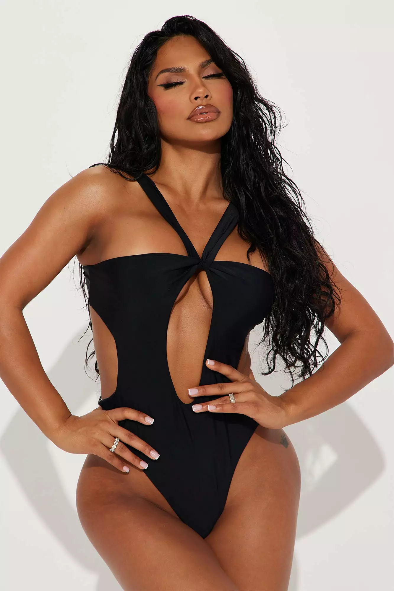 Fashion Nova Raya Cut Out 1 Piece Swimsuit - Black 3 Fashion Nova Raya Cut Out 1 Piece Swimsuit - Black