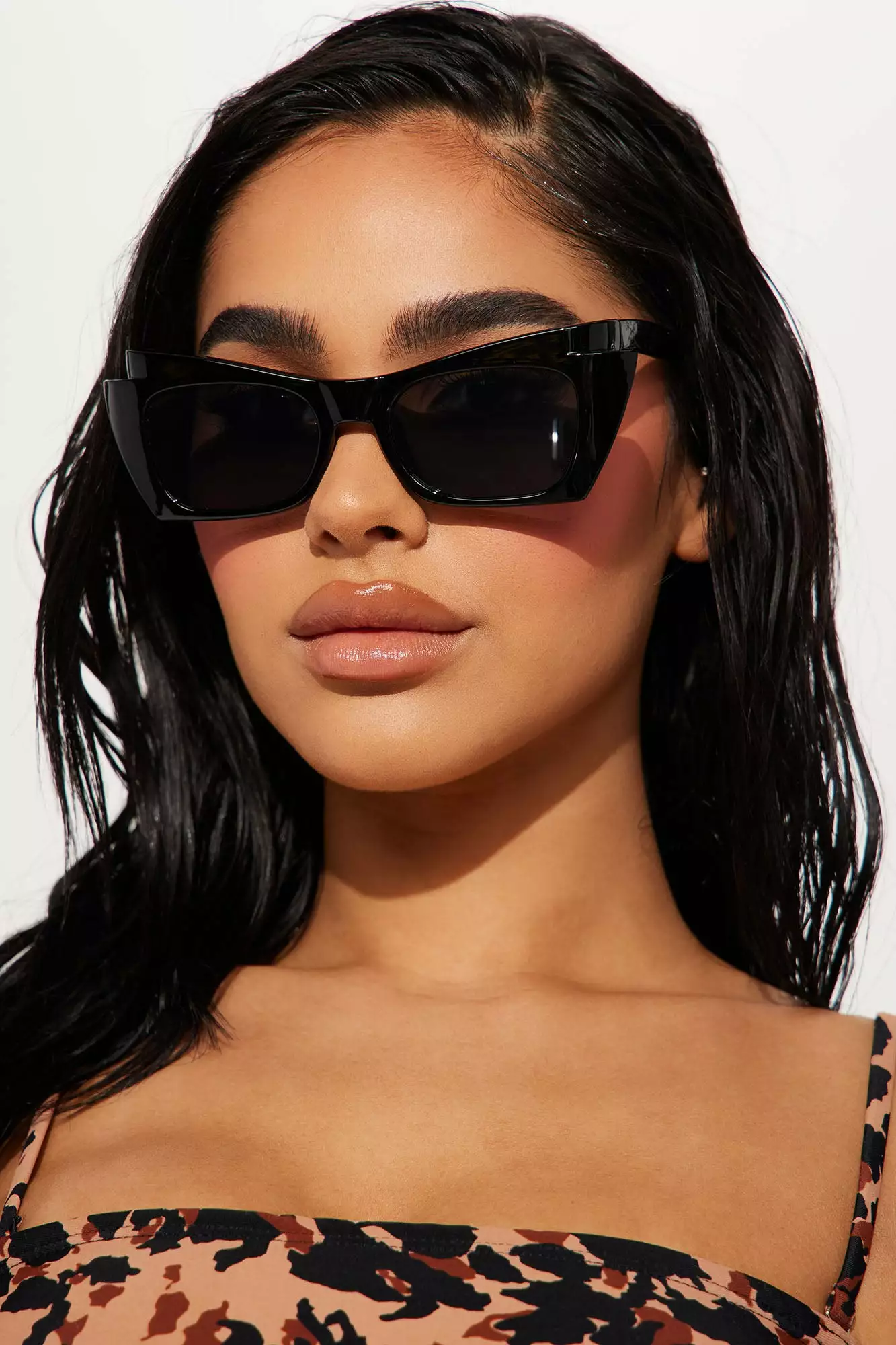 Fashion Nova The Future Calls Sunglasses - Black
