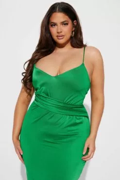 Fashion Nova Stuntin' On Them Midi Dress - Green -Fashion Nova Sales 03 09 23Studio4 TH B 11 15 44 16 NAD80917 Green 0548 PLUS ES