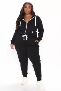 Fashion Nova Relaxed Vibe Zip Up Jacket - Black 18 Fashion Nova Relaxed Vibe Zip Up Jacket - Black -Fashion Nova Sales 03 11 21Studio3 DM JH 14 04 05 48 J415 Black PLUS 0527 WG