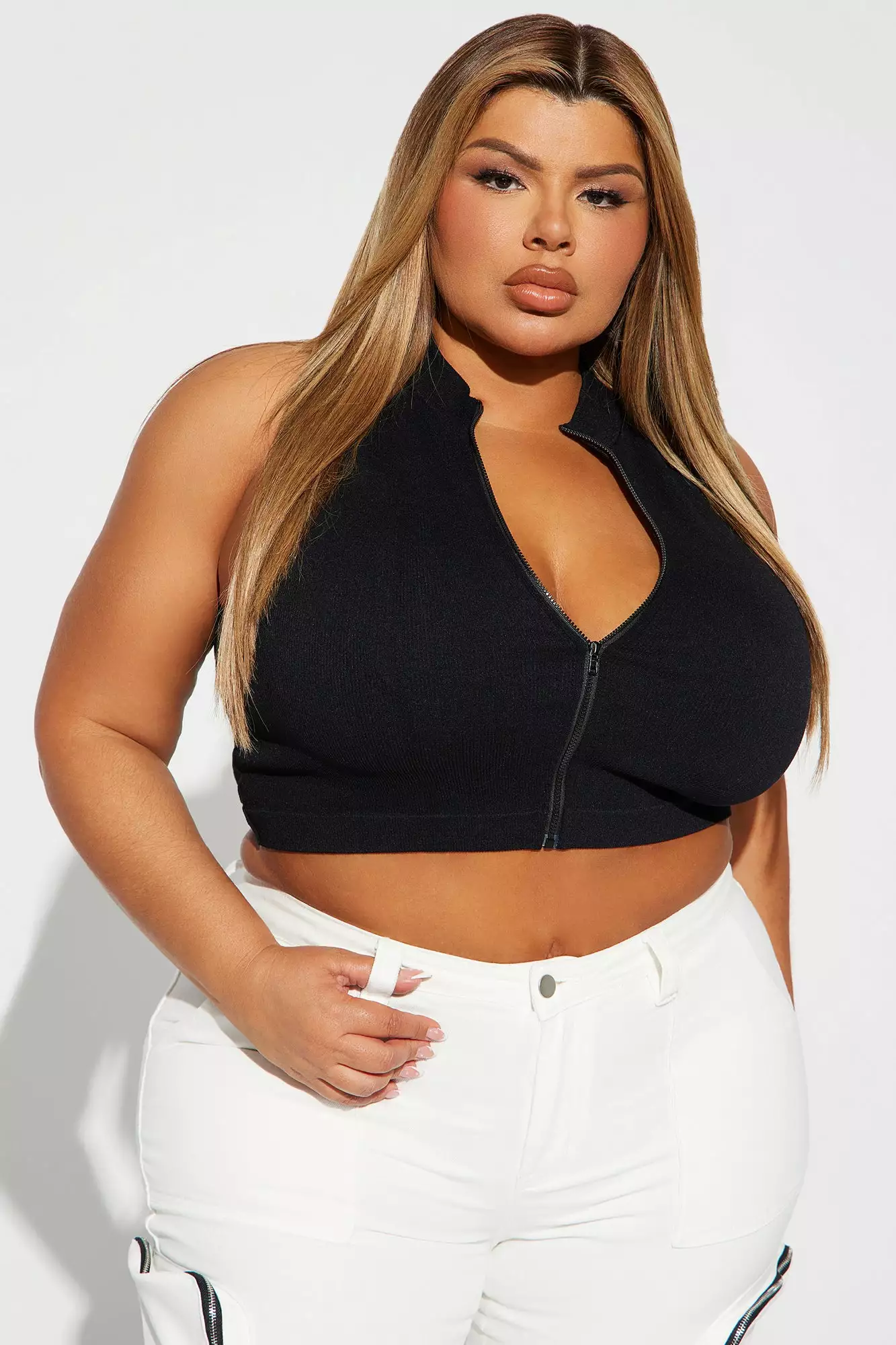 Fashion Nova Zoe Zip Up Seamless Top - Black 6 Fashion Nova Zoe Zip Up Seamless Top - Black - Image 4