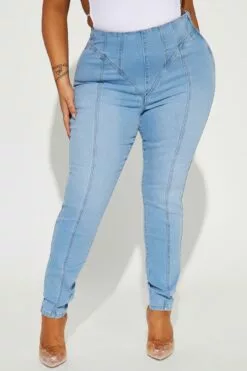Fashion Nova So Snatched Curvy Stretch Skinny Jean - Light Wash -Fashion Nova Sales 03 14 23Studio4 RM JH 15 29 03 52 FN24624FT53 LightWash 11195 PLUS PXF