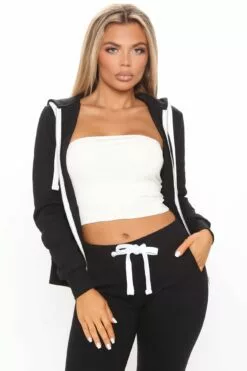 Fashion Nova Relaxed Vibe Zip Up Jacket - Black 13 Fashion Nova Relaxed Vibe Zip Up Jacket - Black -Fashion Nova Sales 03 15 21Studio4 SN KW 10 09 54 4 J415 Black P 52959 JK