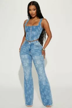 Fashion Nova Daisy Chain Denim Corset Top - Light Blue Wash 12 Fashion Nova Daisy Chain Denim Corset Top - Light Blue Wash -Fashion Nova Sales 03 18 23Studio2 CE RL 14 51 51 45 FN5097DSY LightBlueWash R 9220 SG