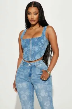 Fashion Nova Daisy Chain Denim Corset Top - Light Blue Wash 11 Fashion Nova Daisy Chain Denim Corset Top - Light Blue Wash -Fashion Nova Sales 03 18 23Studio2 CE RL 14 51 54 45 FN5097DSY LightBlueWash R 9222 SG