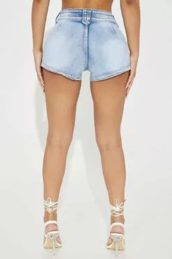 Fashion Nova Take A Risk Stretch Cargo Denim Shorts - Light Wash -Fashion Nova Sales 03 18 23Studio3 KJ AP 10 52 32 16 FN3256I612 LightWash P 6589 MP