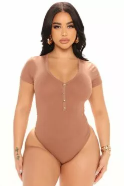 Fashion Nova Halsey Ribbed Bodysuit - Chocolate