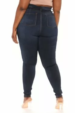 Fashion Nova Tall Eva Super Soft Curvy Skinny Jean - Dark 17 Fashion Nova Tall Eva Super Soft Curvy Skinny Jean - Dark -Fashion Nova Sales 04 08 22Studio1 KJ KP11 01 50 16 FN22804A31T DarkDenim P 0166 PLUS SG