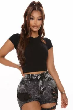 Fashion Nova Loving The Crew Neck Top - Black