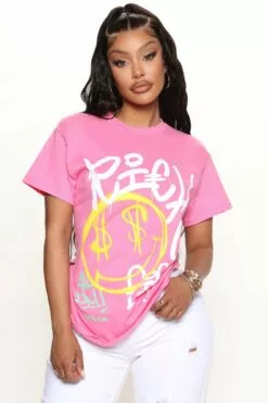 Fashion Nova Rich Life Smiley Face Tee - Pink
