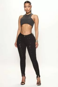 Fashion Nova Model Off Duty Crop Top - Black -Fashion Nova Sales 07 05 22Studio3 RT RL 14 48 59 24 TH27479 Black 3305 EH