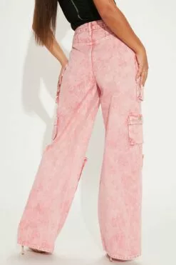 Fashion Nova Lily High Rise Cargo Jeans - Pink -Fashion Nova Sales 08 05 22Studio1 KJ JM 14 53 24 33 DT14 Pink P 2001 SG