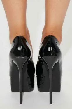 Fashion Nova Staying Pretty Platform Pumps - Black 9 Fashion Nova Staying Pretty Platform Pumps - Black -Fashion Nova Sales 08 12 22Studio1 RT 11 35 09 23 SUNSET1 Black 2626 SG