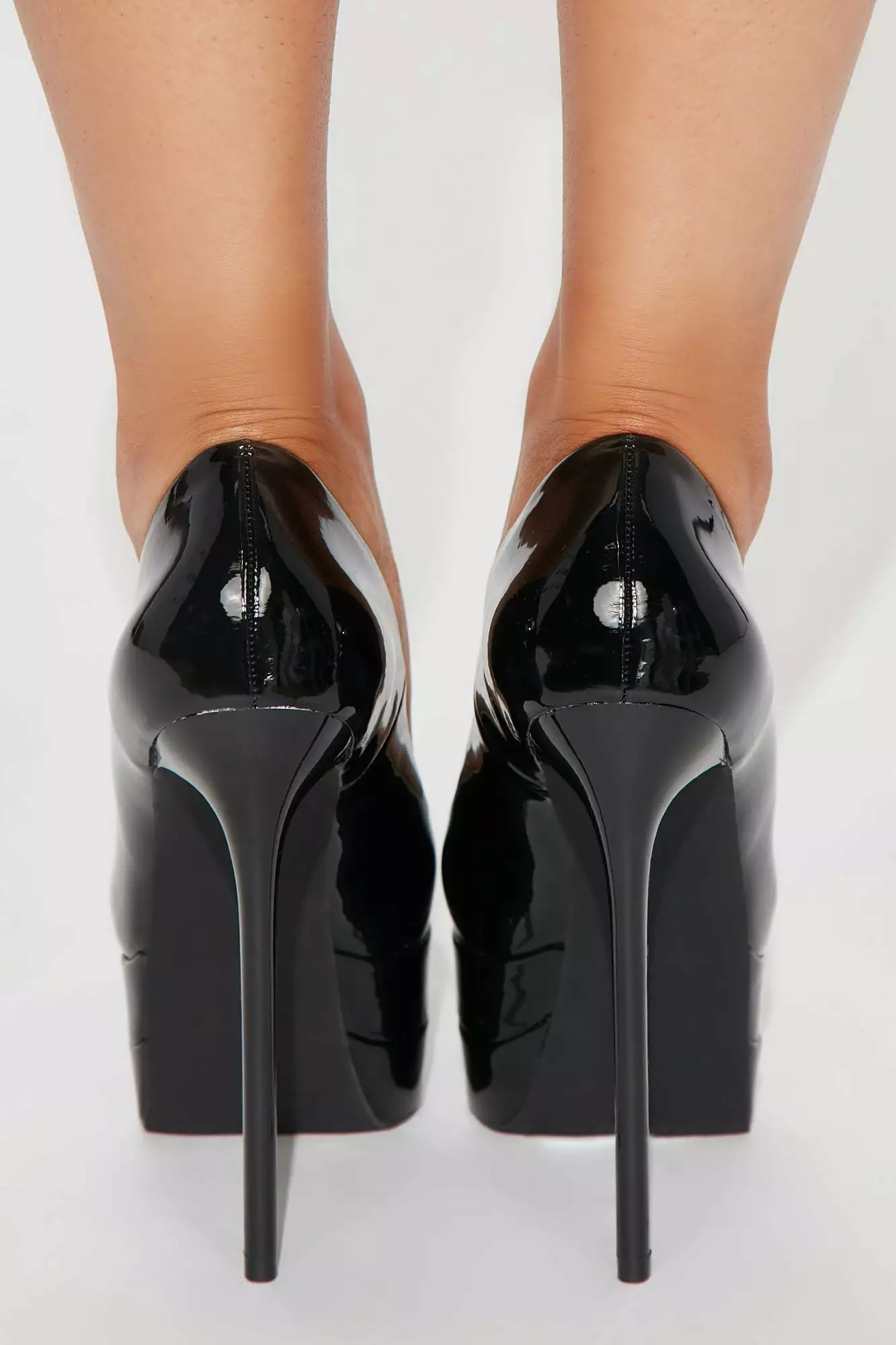 Fashion Nova Staying Pretty Platform Pumps - Black 6 Fashion Nova Staying Pretty Platform Pumps - Black - Image 4