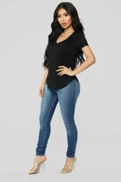 Fashion Nova Breakfast On The Go Tee - Black 16 Fashion Nova Breakfast On The Go Tee - Black -Fashion Nova Sales 09 10 18 Studio 2 13 38 00 T3160 Black0502 AG