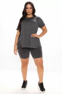 Fashion Nova Laid Back Tee - Charcoal -Fashion Nova Sales 10 01 20Studio4 DD JH 11 39 28 27 69411XL Charcoal 53147 PLUS WG