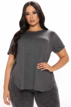 Fashion Nova Laid Back Tee - Charcoal -Fashion Nova Sales 10 01 20Studio4 DD JH 11 39 30 27 69411XL Charcoal 53149 PLUS WG