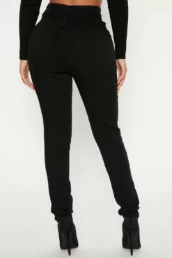 Fashion Nova Petite Classic High Waist Skinny Jeans - Black 10 Fashion Nova Petite Classic High Waist Skinny Jeans - Black -Fashion Nova Sales 10 27 22Studio4 ME RL 10 32 46 14 P88P Black 0029 JB