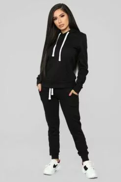 Fashion Nova Relaxed Vibe Solid Hoodie - Black -Fashion Nova Sales 11 05 18 Studio 2 13 32 10 JU040 Black0518 AJ JF