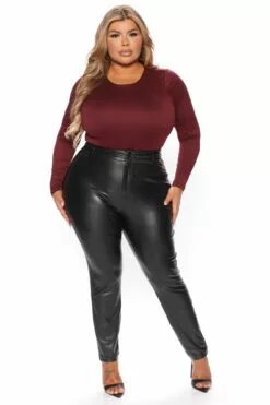 Fashion Nova Daria Double Layered Bodysuit - Wine -Fashion Nova Sales 11 12 21Studio5 ME KP 15 44 18 68 JT44981L Wine 2312 PLUS DC