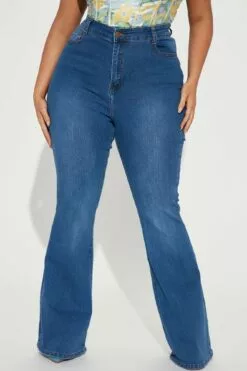 Fashion Nova Happy Hour Stretch Flare Jeans - Medium Wash -Fashion Nova Sales 11 14 22Studio1 KJ RL 09 34 20 2 BOE35W MediumWash 0186 PLUS JB