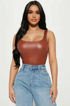 Fashion Nova Indie Bodysuit - Camel -Fashion Nova Sales 12 12 22Studio2 ME CG 13 23 21 42 JK13881 Camel P 2941 JB